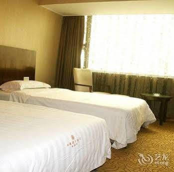Wu Liang Ye Grand Hotel 成都 エクステリア 写真